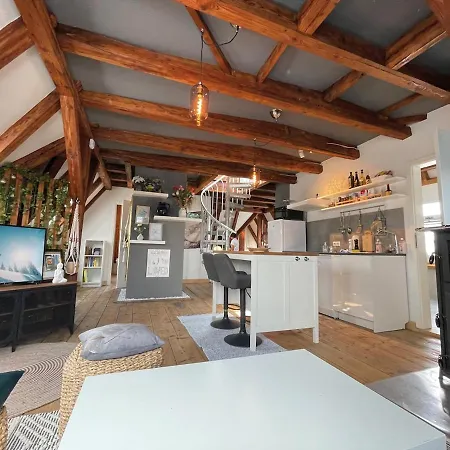 Dornroeschen-loft * Marienberg